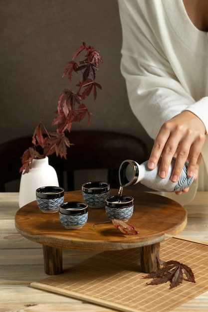 Япония славится своей богатой и уникальной культурой, в которой особое место занимает чай. Чай в японской культуре не просто напиток, он стал символом гостеприимства, общения и гармонии. Многие традиции и обряды, связанные с чаем, передаются из поколения в поколение и до сих пор соблюдаются с особым трепетом.