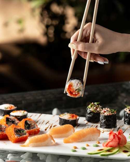 На гастрономическом шоу можно увидеть не только классические роллы и суши, но и удивительные авторские кулинарные шедевры от шеф-поваров, которые не перестают изумлять своими нестандартными сочетаниями вкусов и оригинальными способами подачи. Каждое блюдо, созданное на фестивале, это настоящий произведение искусства, в котором воплощается весь вкус и эстетика японской кухни.
