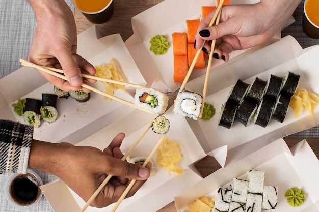 undefinedСуши</strong> – это одно из самых популярных блюд японской кухни, которое завоевало сердца гурманов по всему миру. Но лишь немногие знают, что приготовление настоящей премиальной японской еды требует особой техники и соблюдения древних секретов. В этой статье мы раскроем вам некоторые из них, чтобы вы смогли насладиться вкусом искусно приготовленного суши дома.
