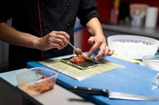 Японская кухня славится своим разнообразием и уникальными вкусовыми сочетаниями. Одним из ключевых элементов этой кухни являются морепродукты, которые употребляются в большом количестве и используются для создания ярких и неповторимых блюд.