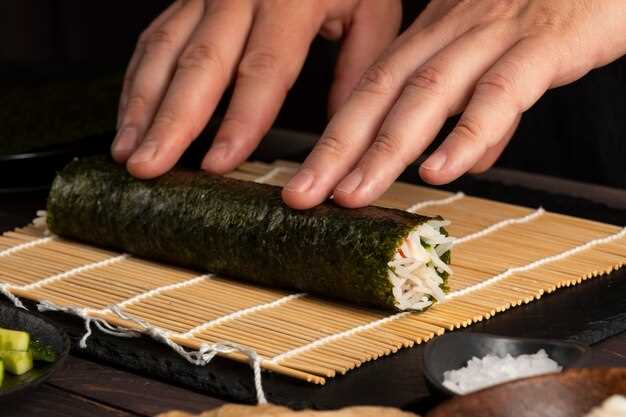 Грибные роллы – это одно из самых популярных блюд в японской кухне. Их нежная текстура, сочный вкус и привлекательный внешний вид делают их желанным угощением на любом столе. Многие любители суши часто задаются вопросом: как приготовить идеальные грибные роллы в домашних условиях? Сегодня мы поделимся проверенным рецептом от профессионального суши-мастера, который поможет вам с легкостью создать настоящие шедевры гастрономии прямо у себя дома.