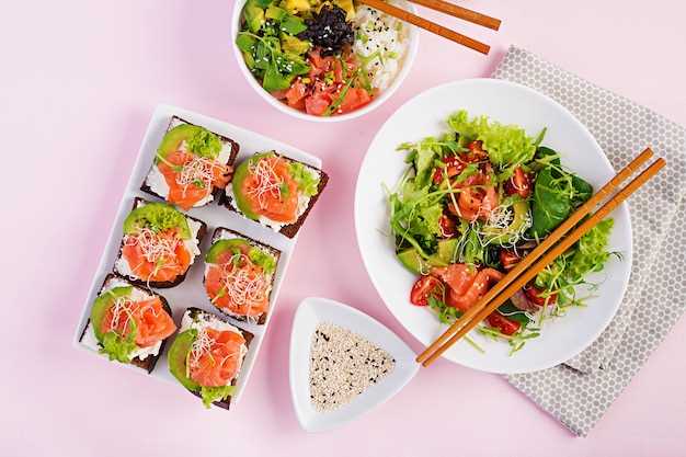 Среди диетических вариантов японской кухни можно выделить такие блюда, как суши, сашими, японский суп мисо и многое другое. Главное отличие заключается в правильной сбалансированности компонентов, использовании нежирных видов рыбы и морепродуктов, а также оригинальных соусов и специй, которые придают неповторимый вкус.